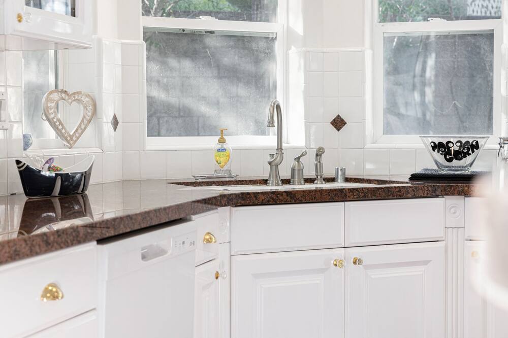 Photo of Kitchen in Oak Shores