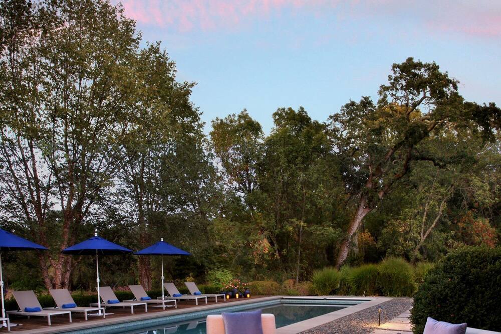 Photo of Outdoor in Kenwood
