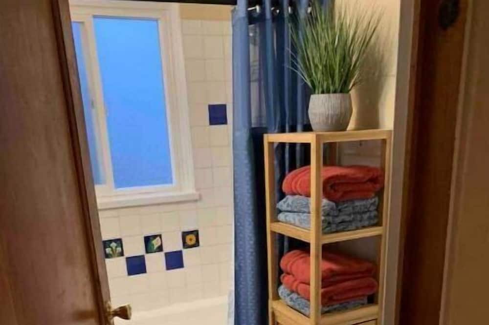 Photo of Bathroom in Green Mountain Falls