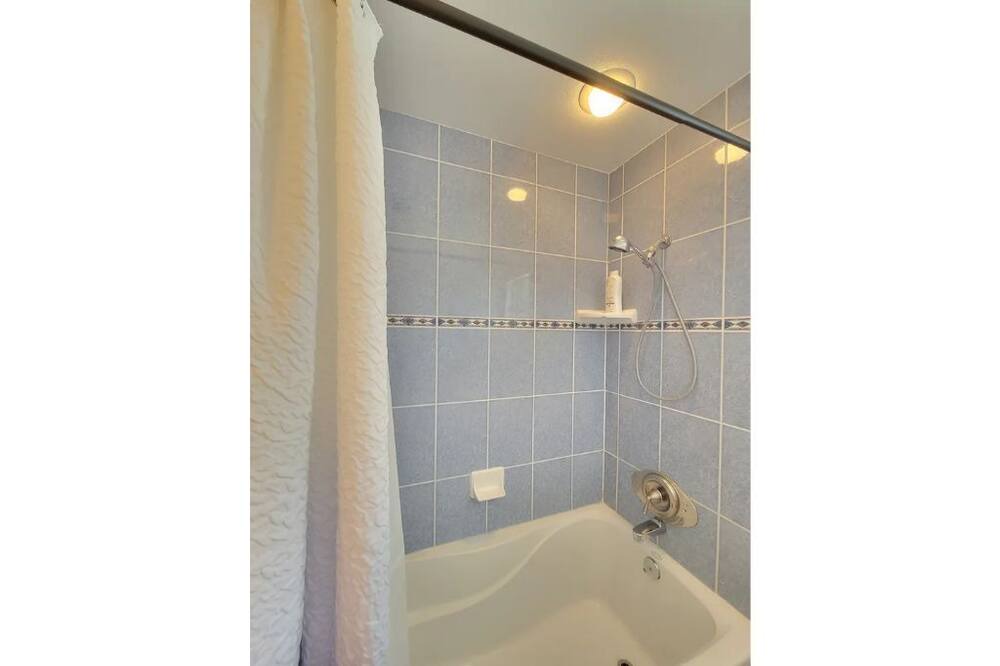 Photo of Bathroom in Berryessa