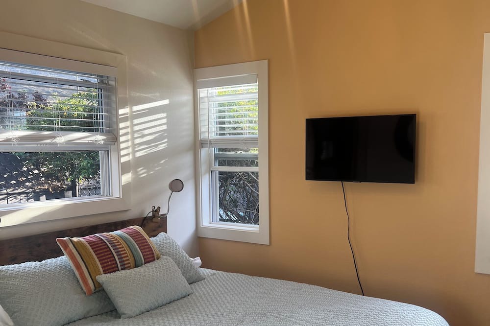 Photo of Bedroom in Railroad District