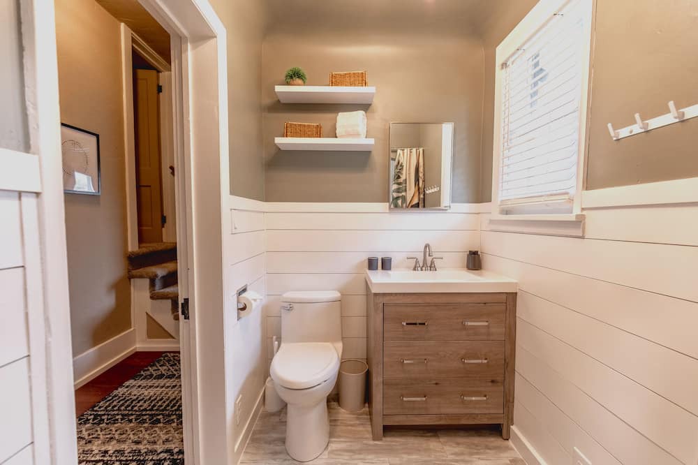 Photo of Bathroom in Paonia