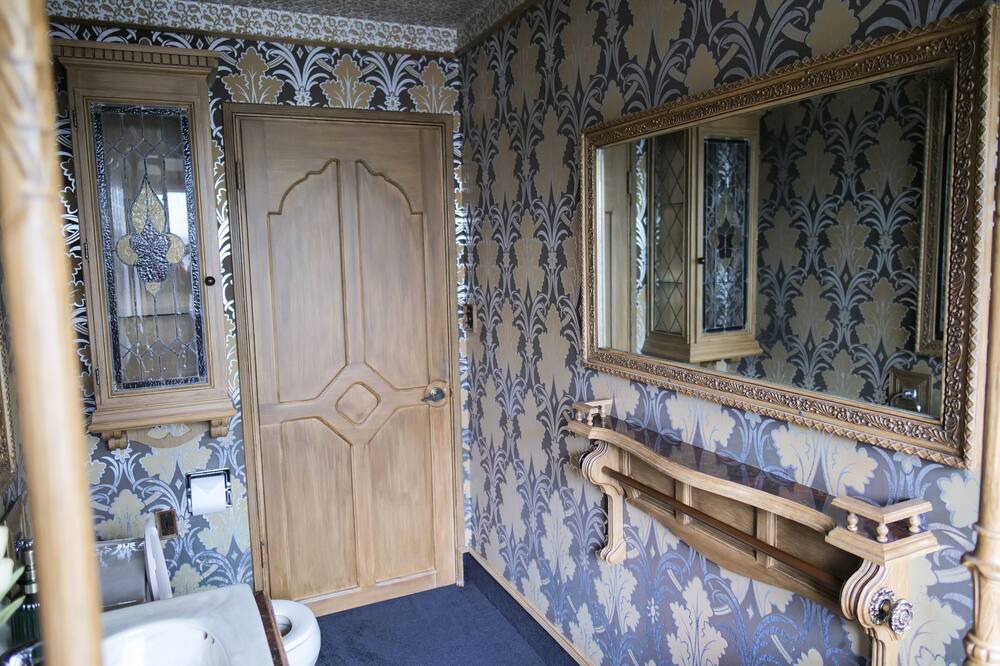 Photo of Bathroom in Eureka