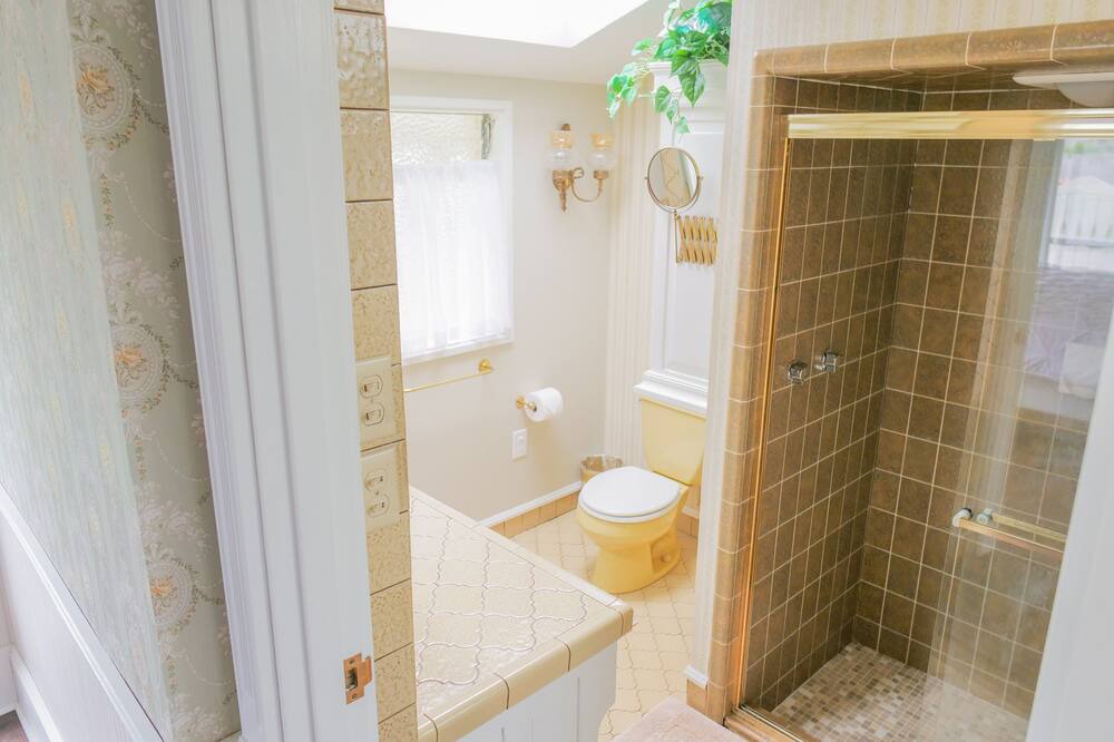 Photo of Bathroom in Eureka