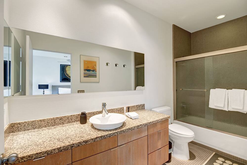 Photo of Bathroom in Baristo