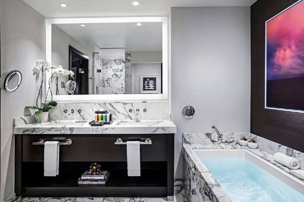Photo of Bathroom in Summerlin South