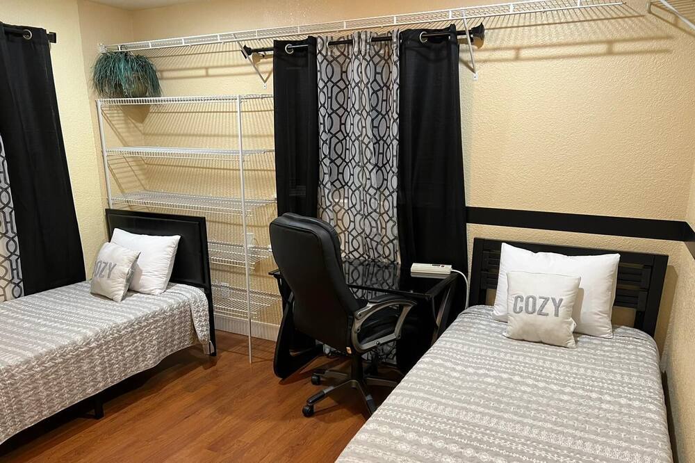 Photo of Bedroom in Jewell Heights - Hoffman Heights