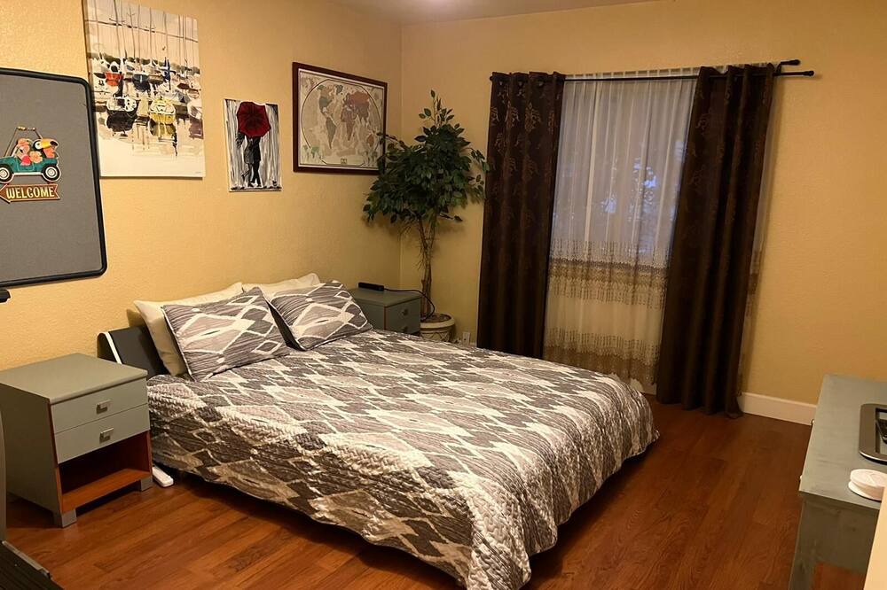 Photo of Bedroom in Jewell Heights - Hoffman Heights