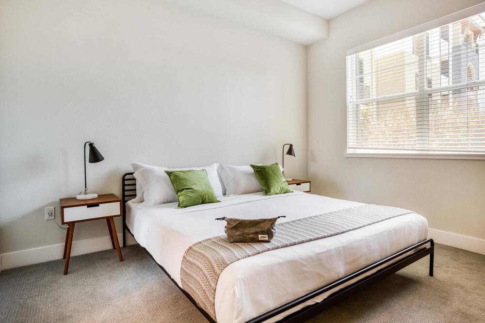 Photo of Bedroom in Centerville