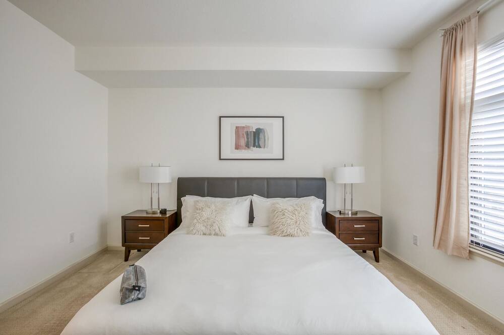 Photo of Bedroom in Cupertino