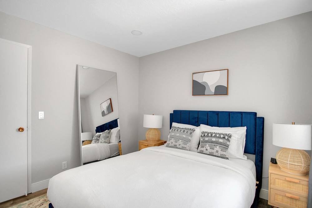 Photo of Bedroom in Cupertino