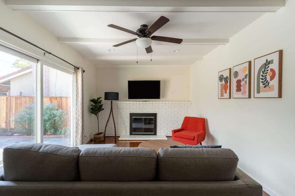 Photo of Livingroom in Berryessa