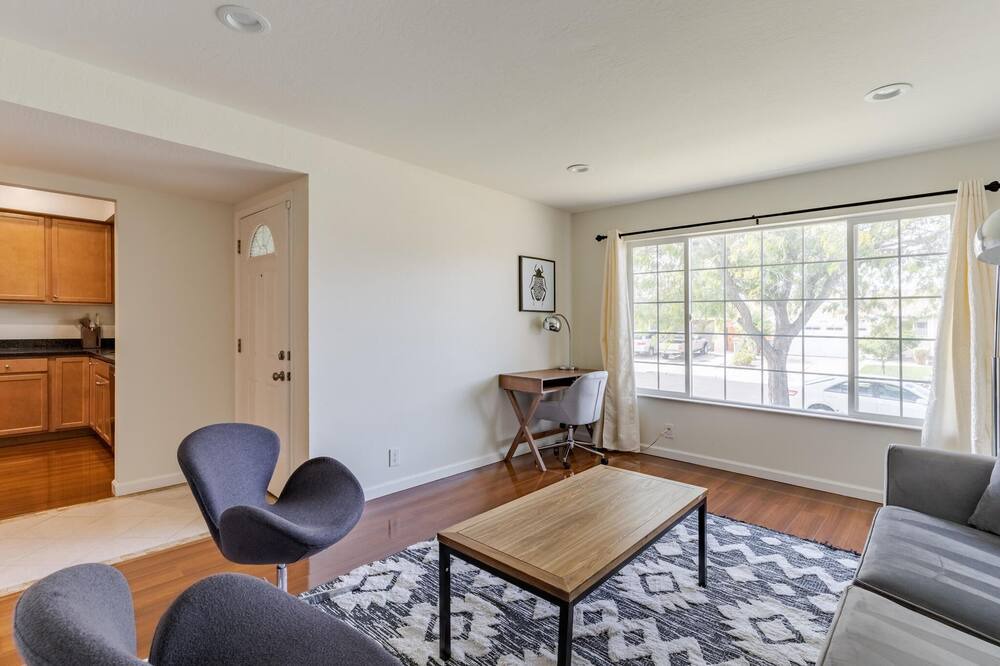 Photo of Livingroom in Berryessa