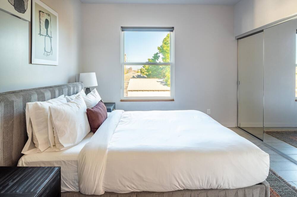 Photo of Bedroom in Northside