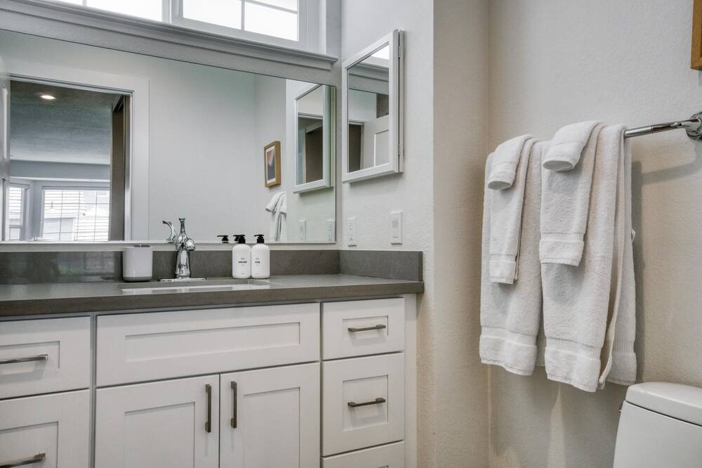 Photo of Bathroom in Milpitas