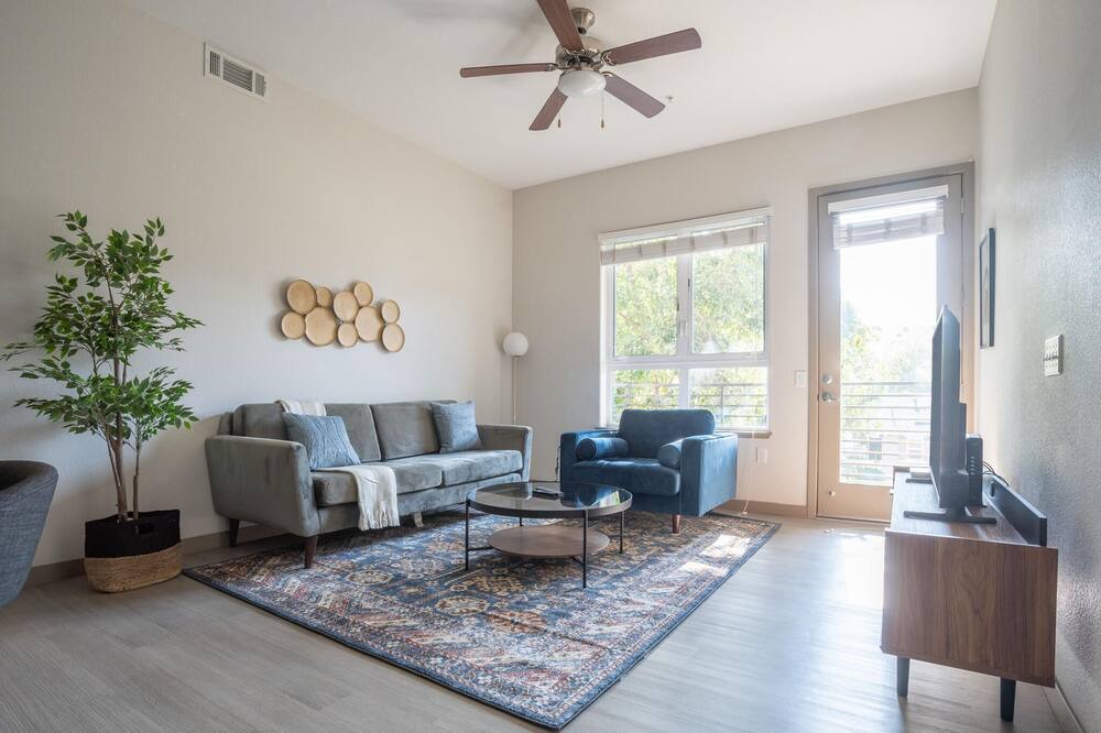 Photo of Livingroom in Morse Park