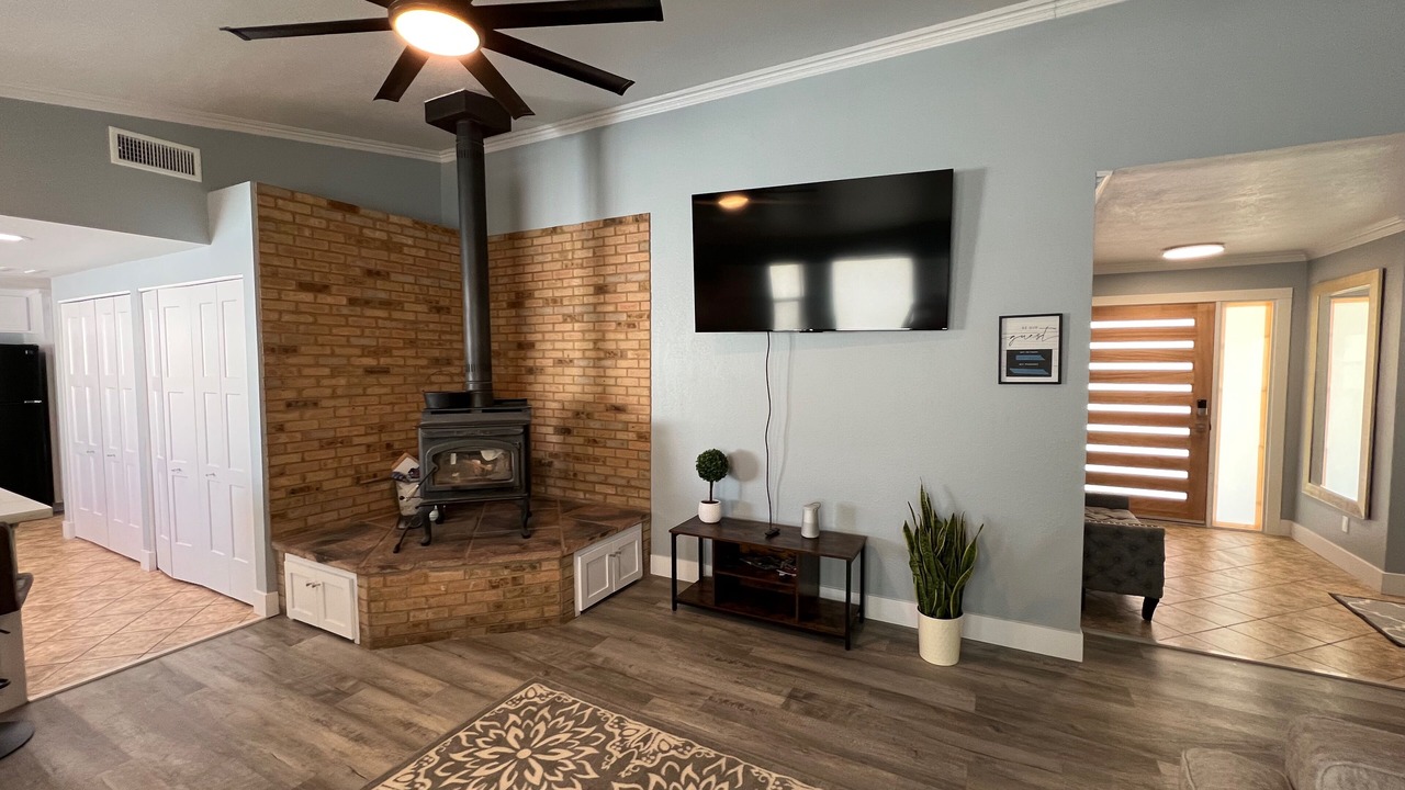 Photo of Livingroom in Victorville