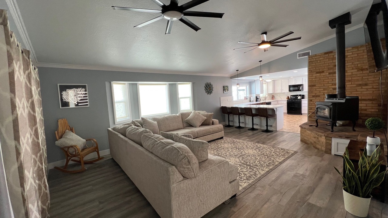 Photo of Livingroom in Victorville