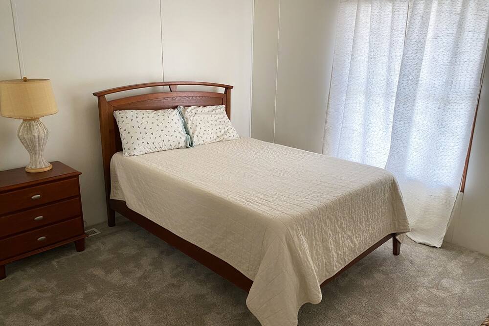 Photo of Bedroom in Bullhead City