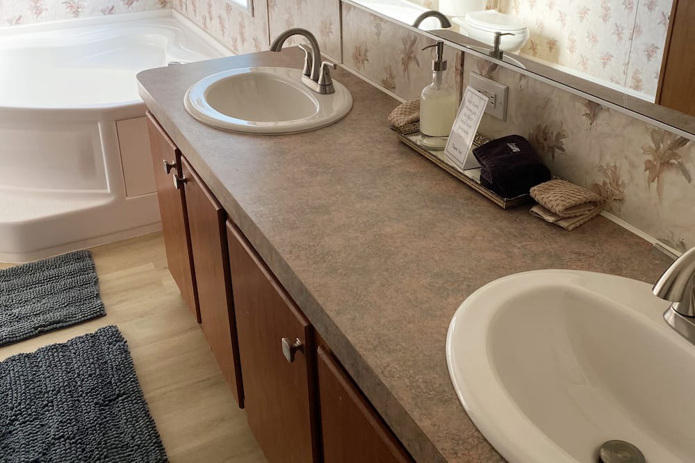 Photo of Bathroom in Bullhead City