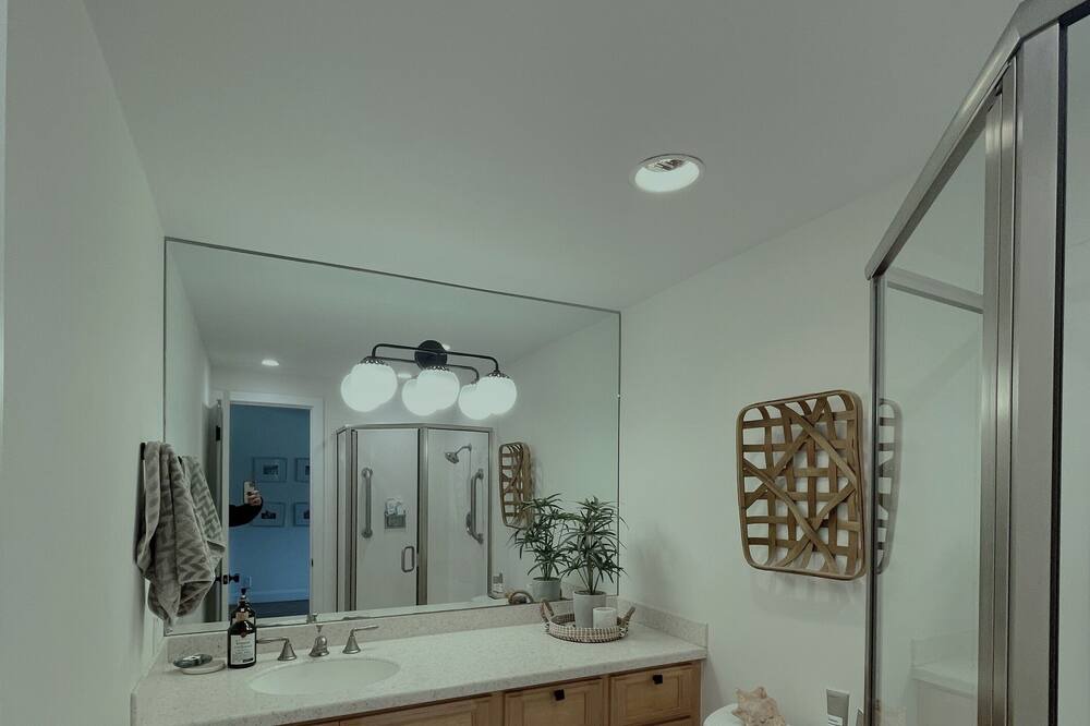 Photo of Bathroom in Goleta