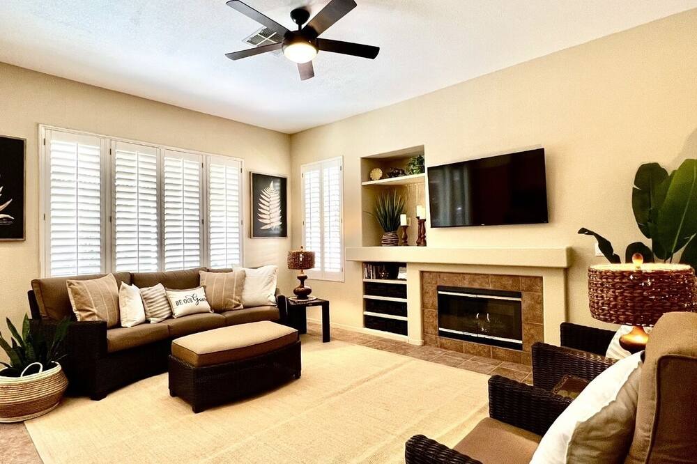 Photo of Livingroom in Summerlin