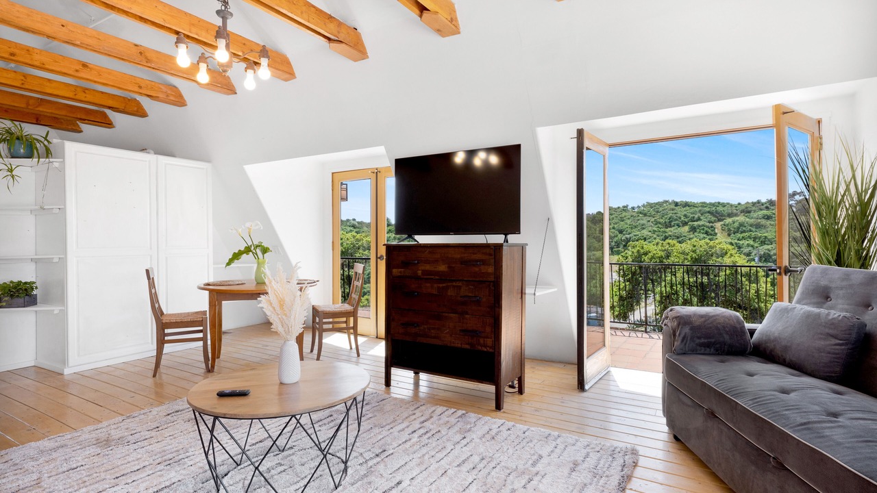 Photo of Livingroom in Lompoc
