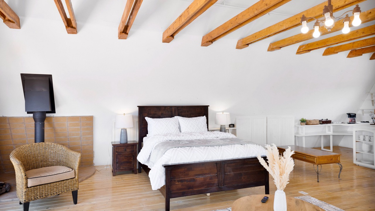 Photo of Bedroom in Lompoc