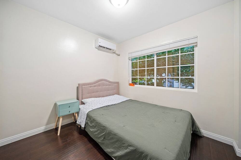 Photo of Bedroom in Monterey Park
