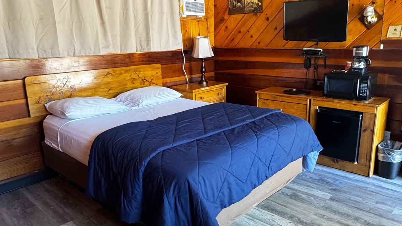 Photo of Bedroom in Walker