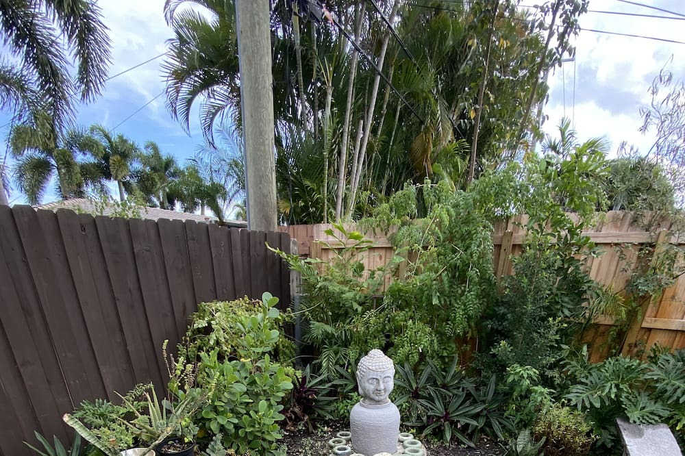 Photo of Outdoor in Imperial Point