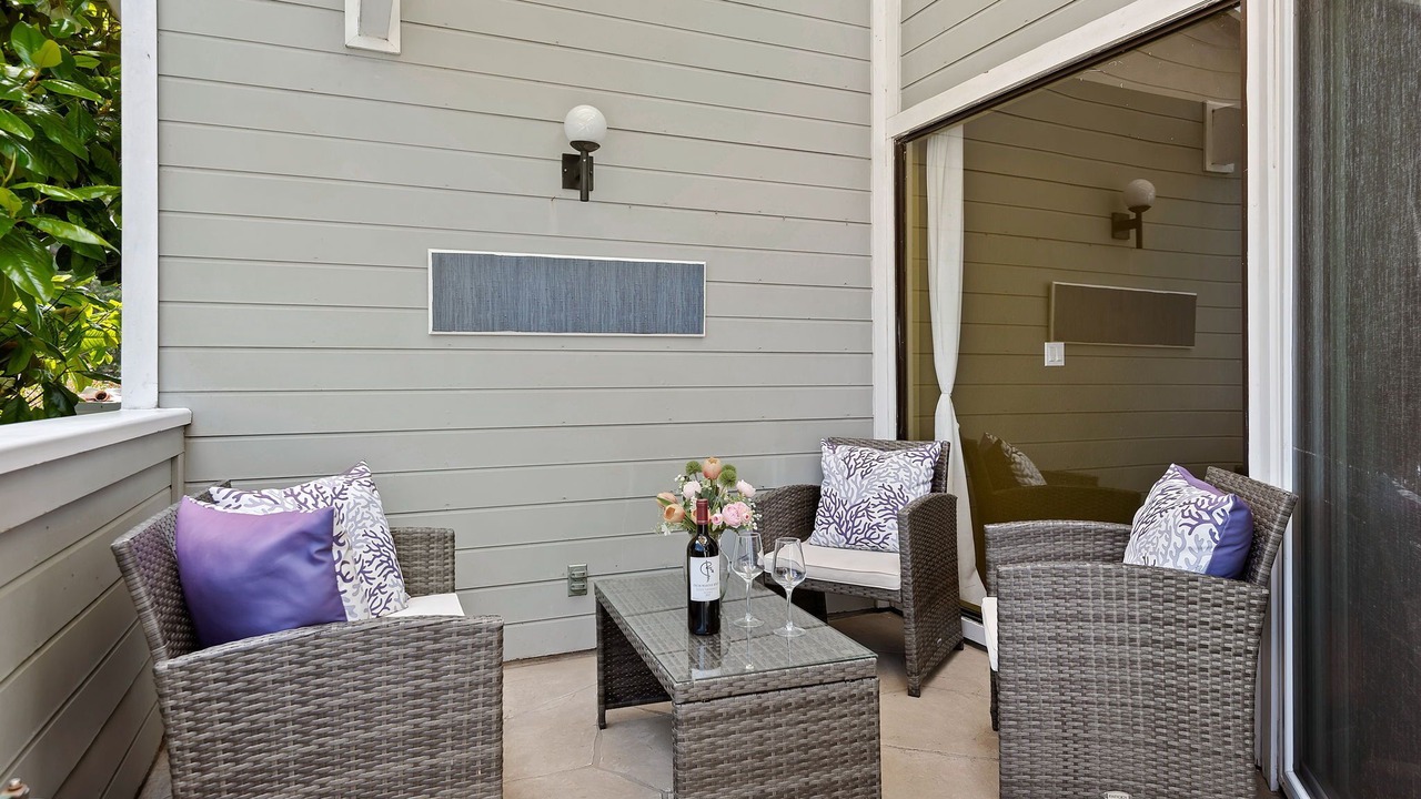 Photo of Patio Balcony in West Beach