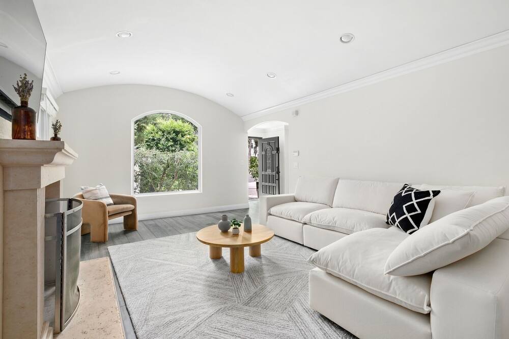 Photo of Livingroom in Tri-West