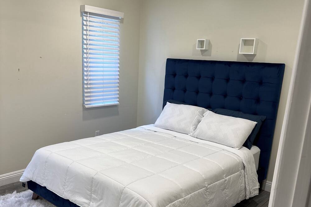 Photo of Bedroom in Tri-West