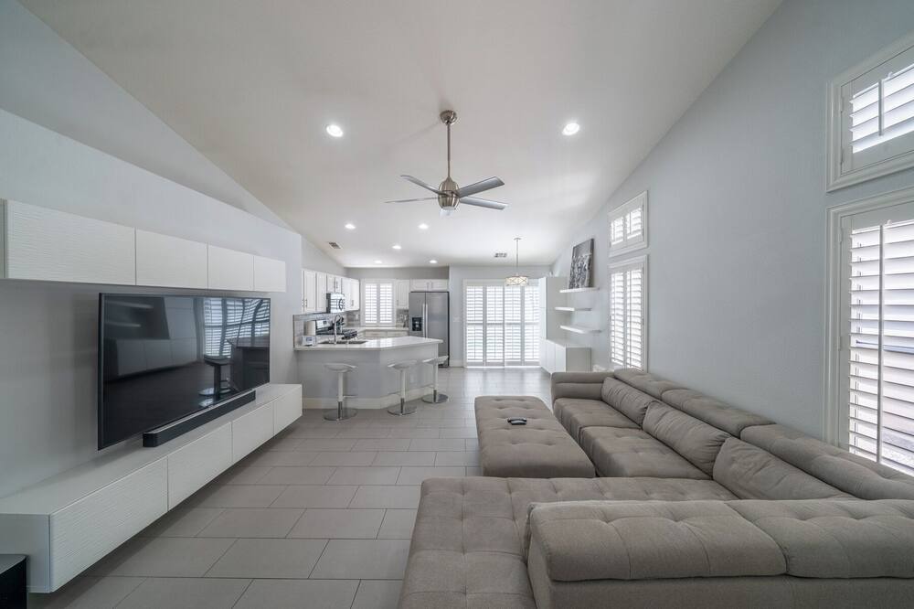 Photo of Livingroom in Summerlin