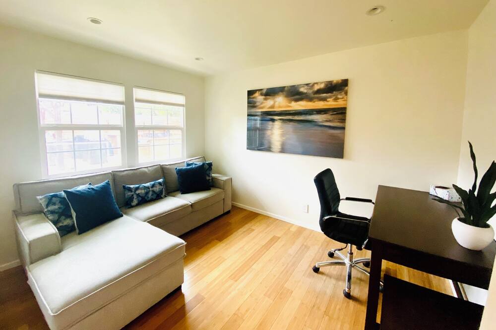Photo of Livingroom in Ventura