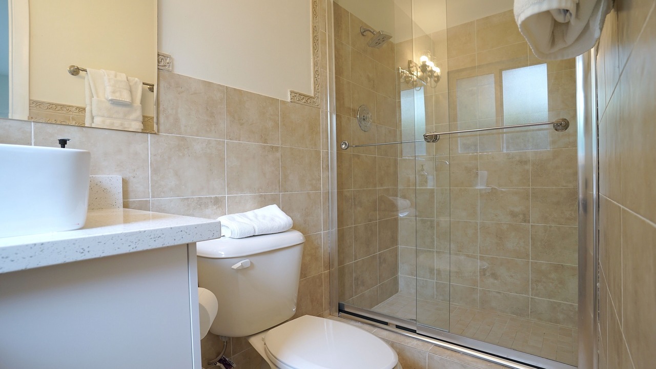 Photo of Bathroom in Harbor Village