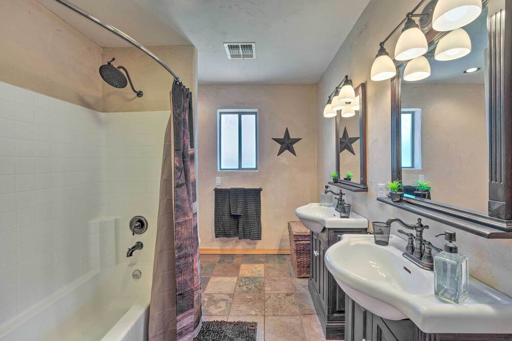 Photo of Bathroom in Kingman