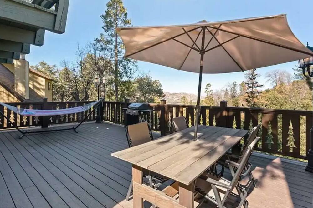 Photo of Patio Balcony in Lake Arrowhead