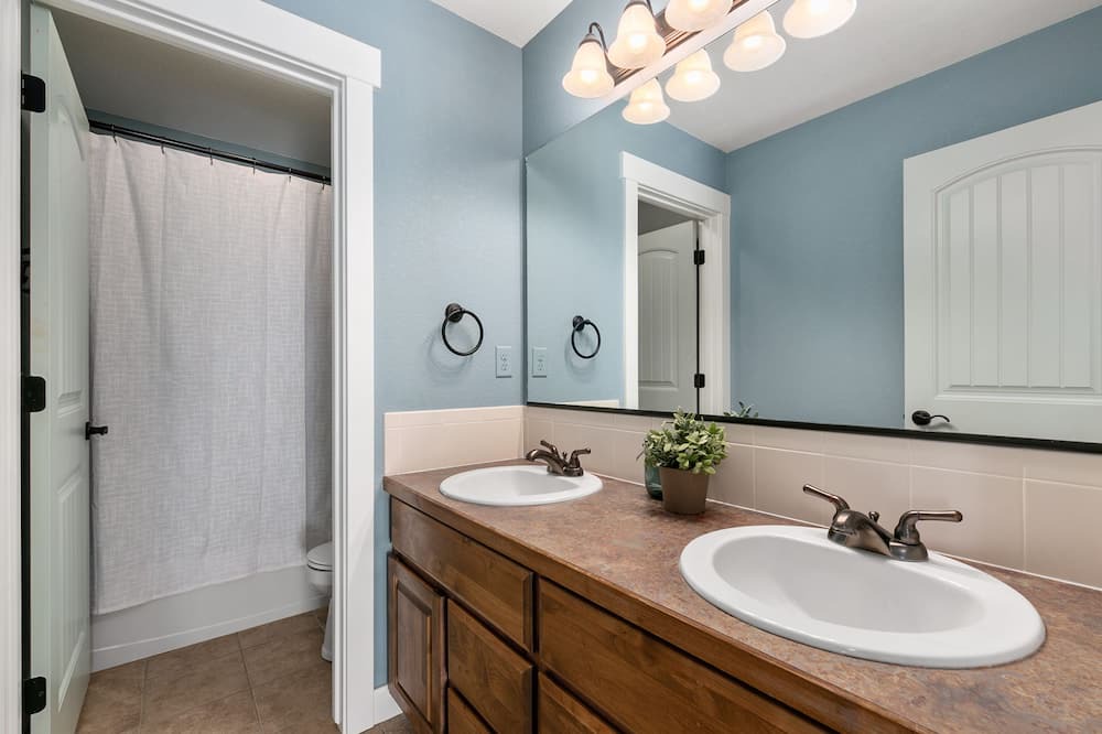 Photo of Bathroom in Timnath