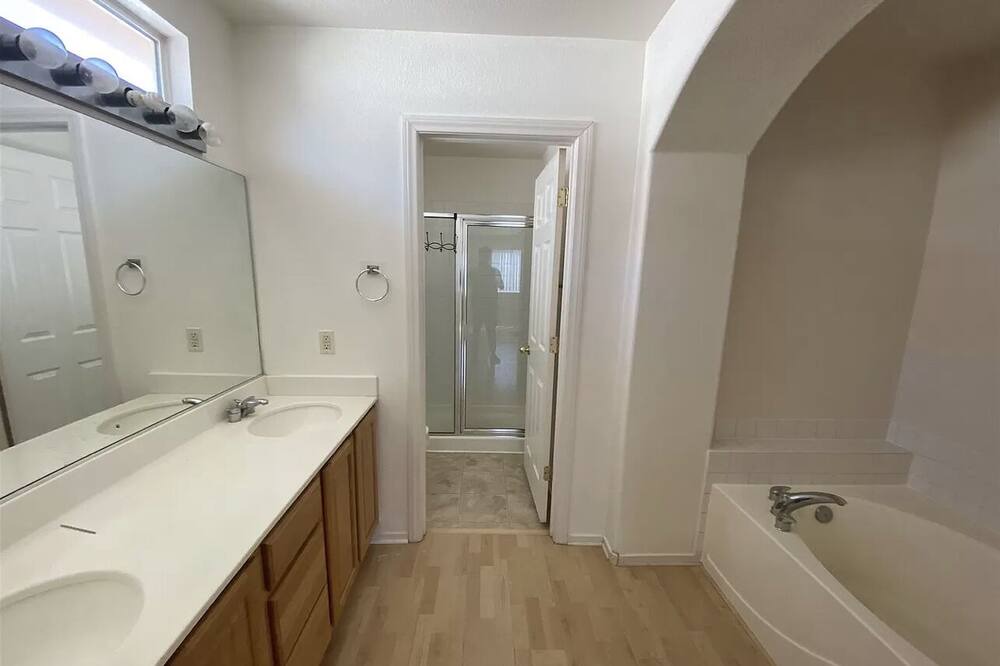 Photo of Bathroom in Rhodes Ranch