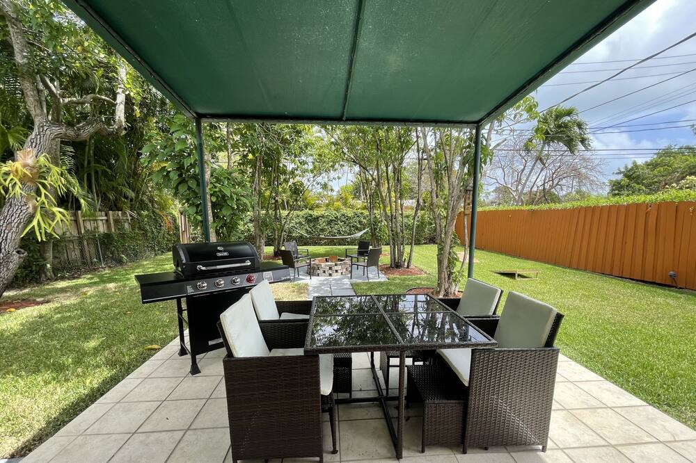 Photo of Patio Balcony in Poinsettia Heights