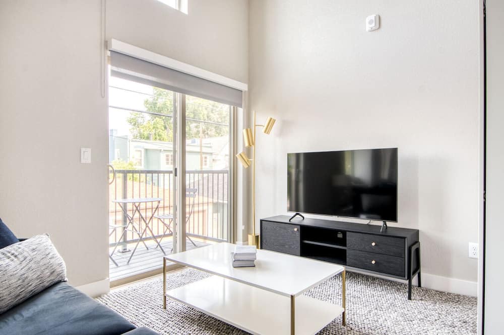 Photo of Livingroom in Capitol Hill