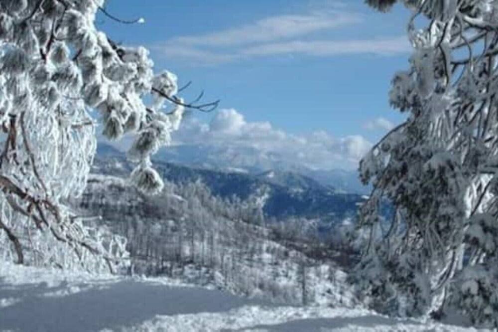 Photo of Others in Lake Arrowhead