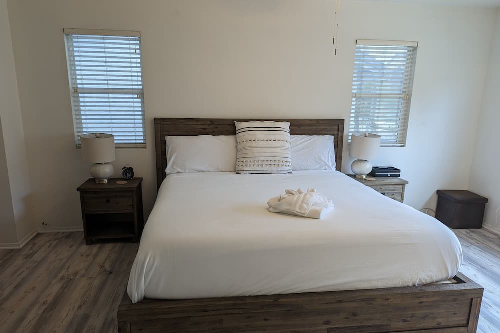 Photo of Bedroom in Lake Elsinore
