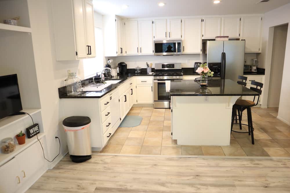 Photo of Kitchen in Lake Elsinore