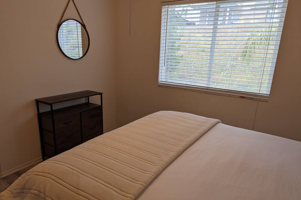 Photo of Bedroom in Lake Elsinore