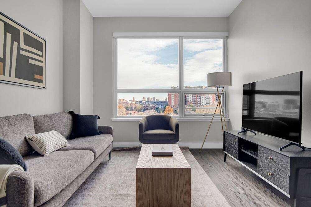 Photo of Livingroom in Five Points