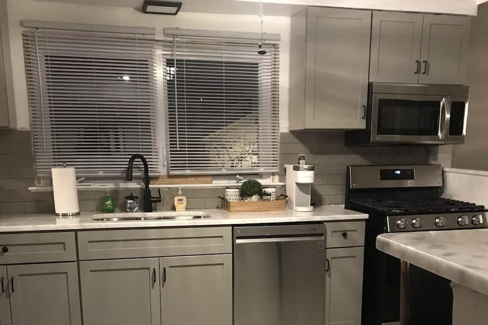 Photo of Kitchen in Maple Heights