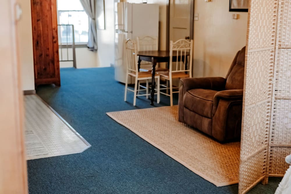 Photo of Livingroom in Eureka